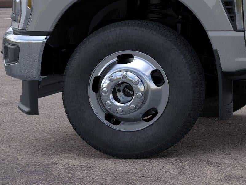 2026 Ford Super Duty F-350 DRW LARIAT