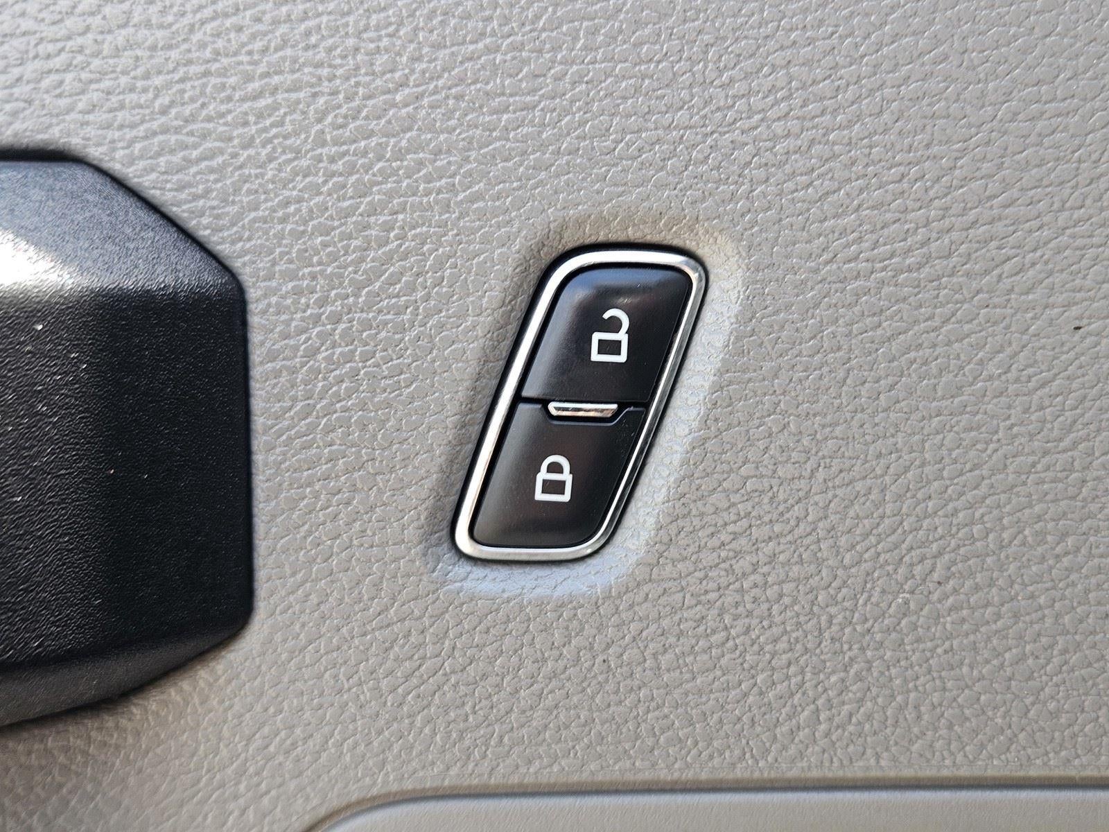 2019 Ford Super Duty F-250 Srw XL 4WD Crew Cab 6.75' Box
