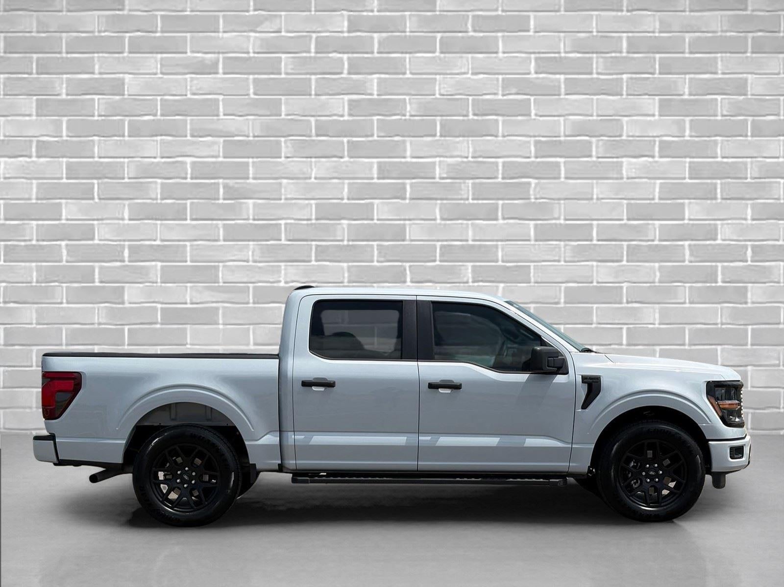 2025 Ford F-150 STX 2WD SuperCrew 5.5' Box