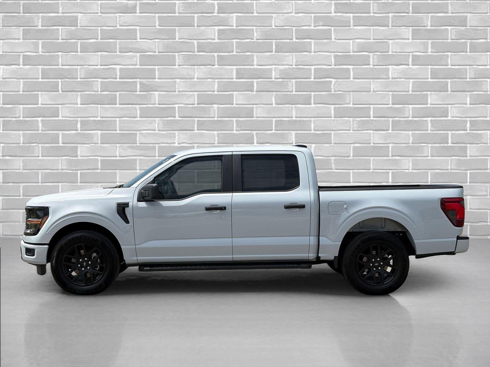2025 Ford F-150 STX 2WD SuperCrew 5.5' Box