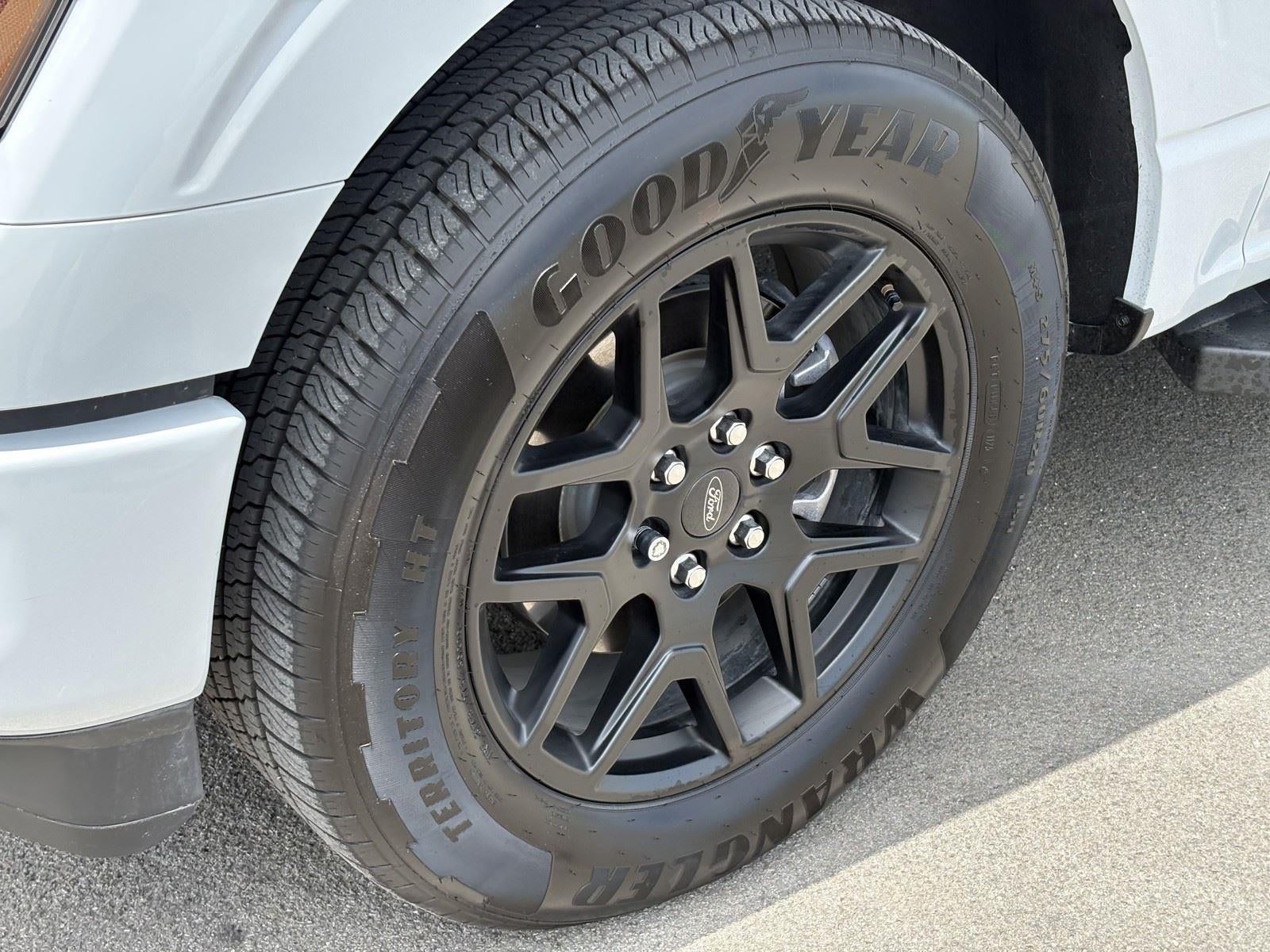 2025 Ford F-150 STX 2WD SuperCrew 5.5' Box