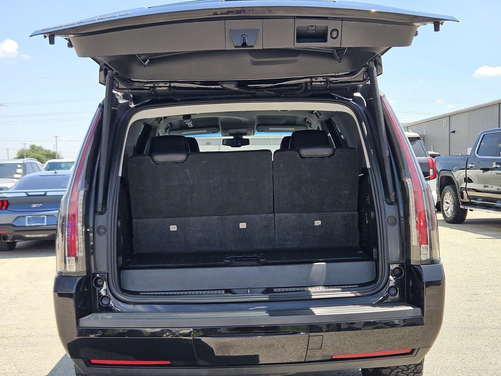 2018 Cadillac Escalade 2WD 4dr