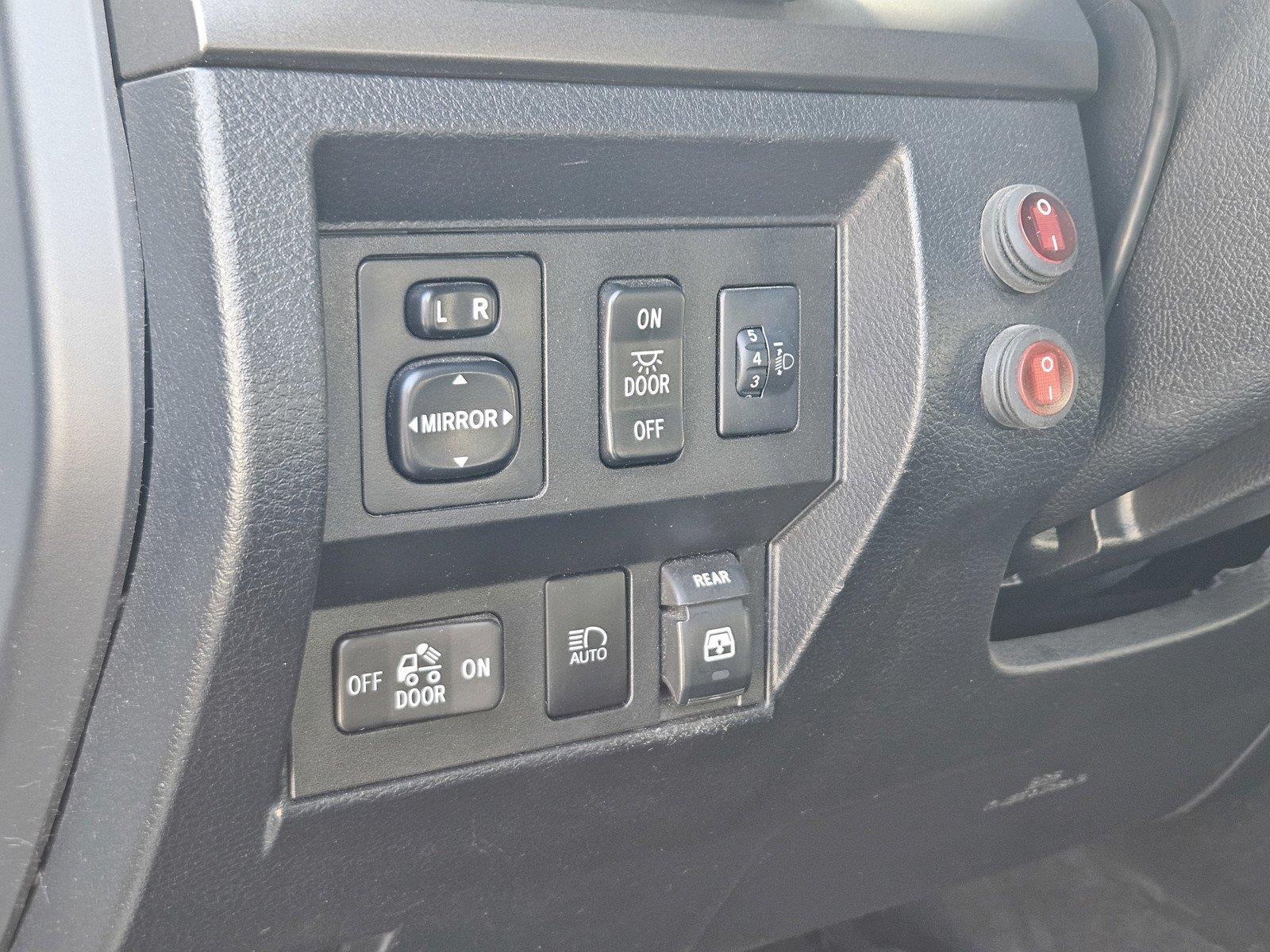 2018 Toyota Tundra SR5
