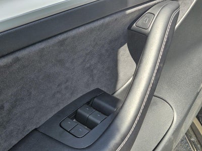 2023 Tesla Model 3 RWD
