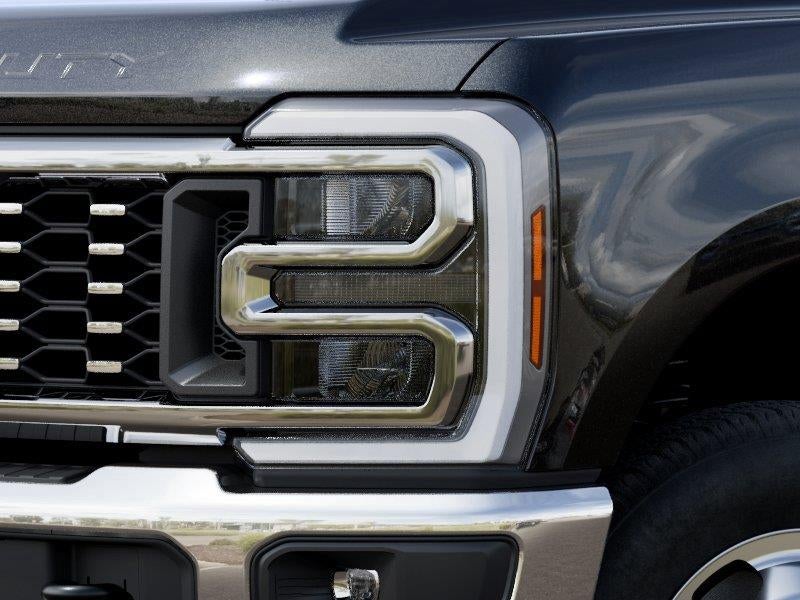 2027 Ford Super Duty F-350 DRW LARIAT
